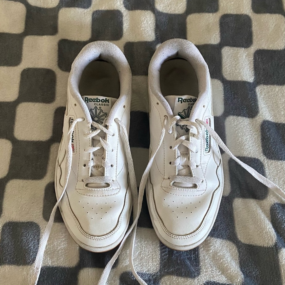 Reebok court advanced